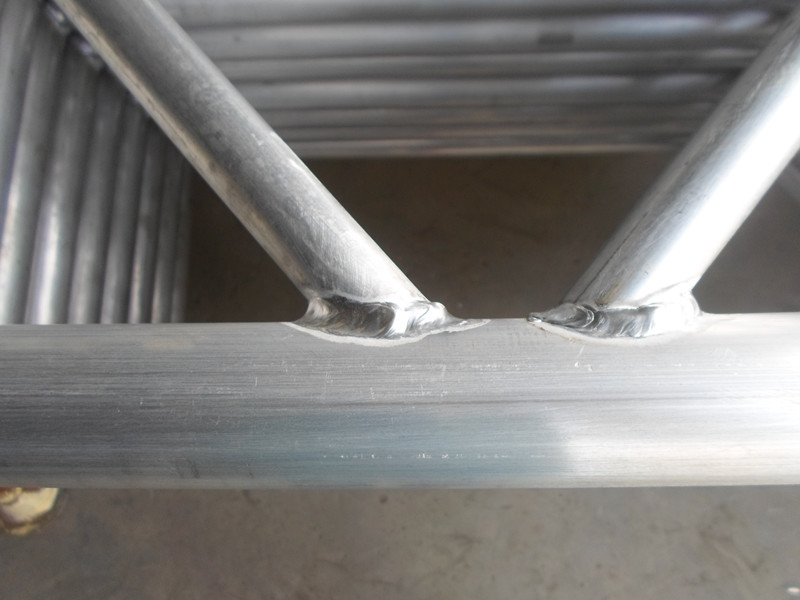 Trave scala in alluminio per ponteggi 450 mm di larghezza